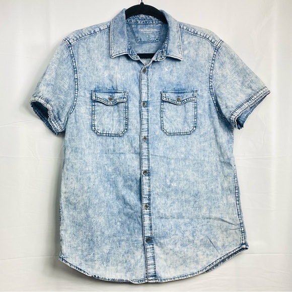 Calvin Klein Jeans Light Wash Denim Button Down - Picture 1 of 7